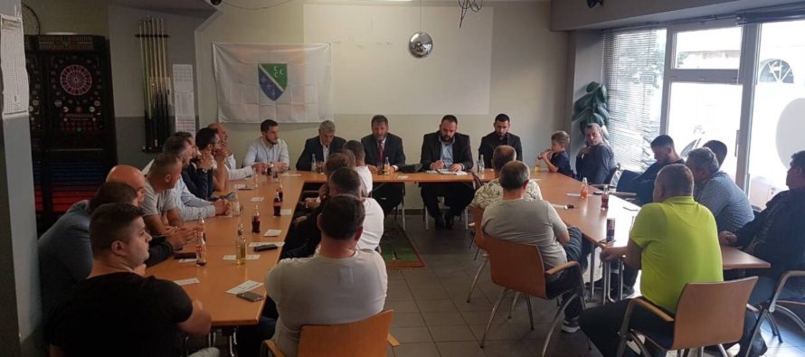 Luksemburg: Održana tribina – Političko stanje Bošnjaka u Južnom Sandžaku i Crnoj Gori